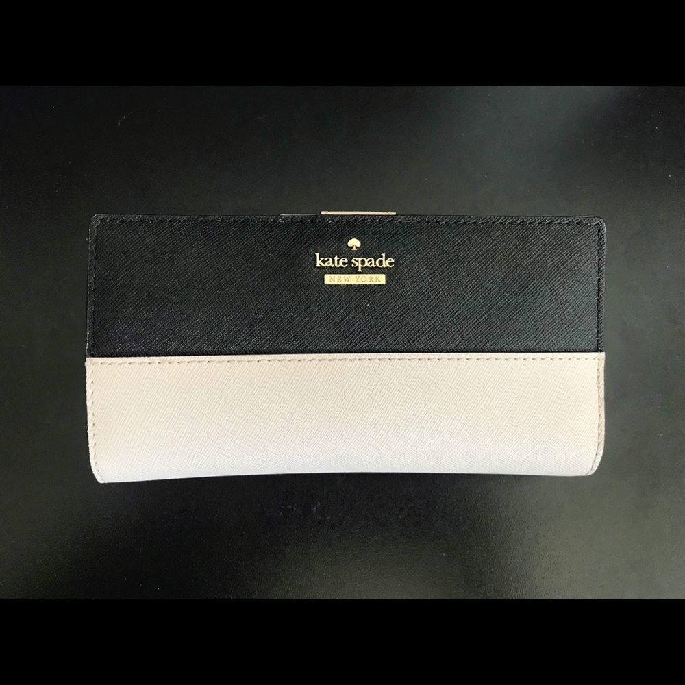 *SOLD* Kate Spade wallet